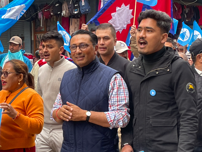 रास्वपाको महाधिवेशनमा स्वर्णिम वाग्ले : ‘आक्रोशलाई निर्माण र विद्रोहलाई रूपान्तरणमा बदल्नुपर्छ’